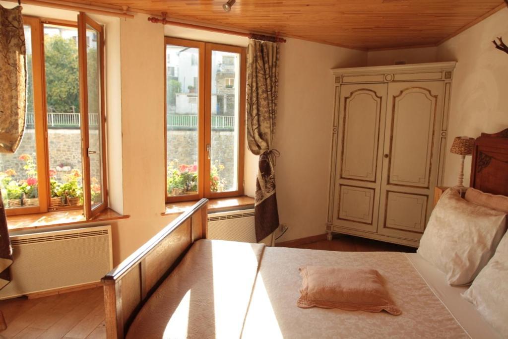 Golden Lion Bed & Breakfast บูยง ภายนอก รูปภาพ