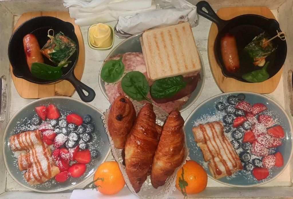 Golden Lion Bed & Breakfast บูยง ภายนอก รูปภาพ